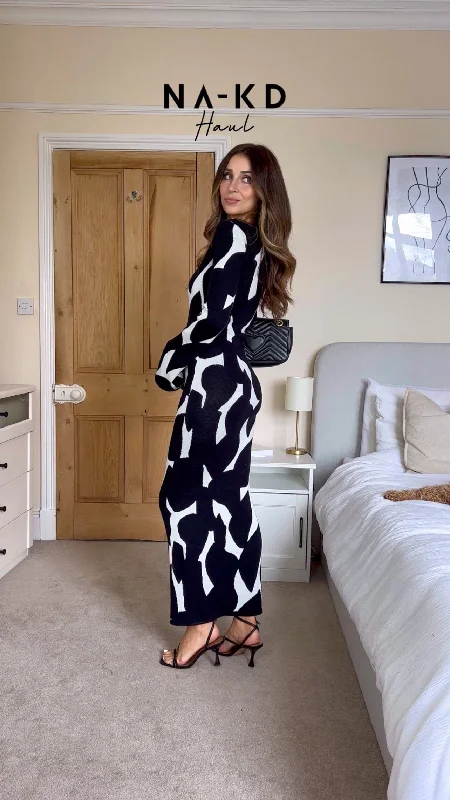 NA-KD Black and White Wide Sleeve Knitted Maxi Dress UK XS Fashionable Halter Neck Maxi Dress NA-KD Black and White Wide Sleeve Knitted Maxi Dress UK XS Fashionable Halter Neck Maxi Dress