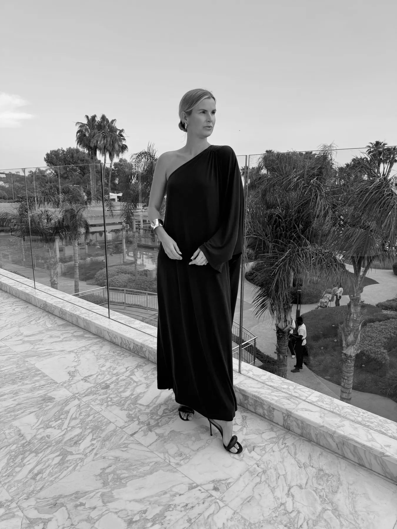 Twist & Tango Black Elora one-shoulder woven maxi dress UK M Elegant Velvet Maxi Dress Twist & Tango Black Elora one-shoulder woven maxi dress UK M Elegant Velvet Maxi Dress