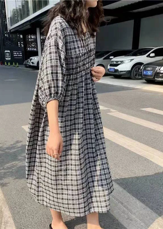 Beautiful Black Cinched Plaid Cotton Maxi Dresses Half Sleeve Cozy Cold-Shoulder Maxi Dress