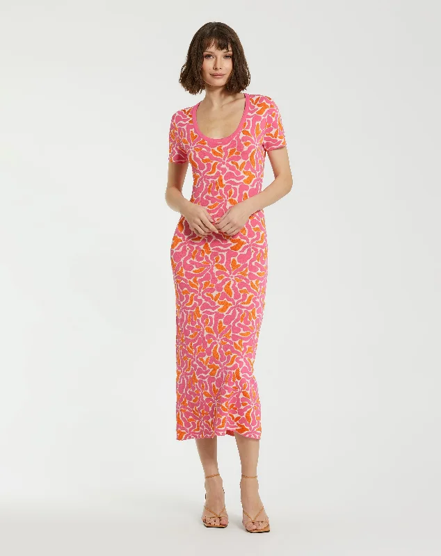 Short Sleeve Scoop Neck Floral Knit Maxi Dress - FINAL SALE Trendy V-Neck Maxi Dress