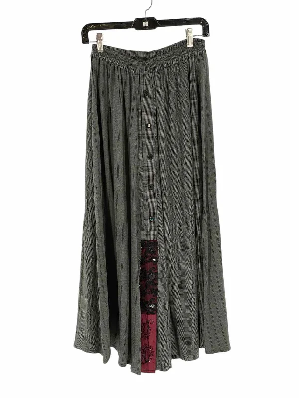 Faith by Celia Forrester Size S Gray Plaid Embellished Skirt velvet skirt glossy