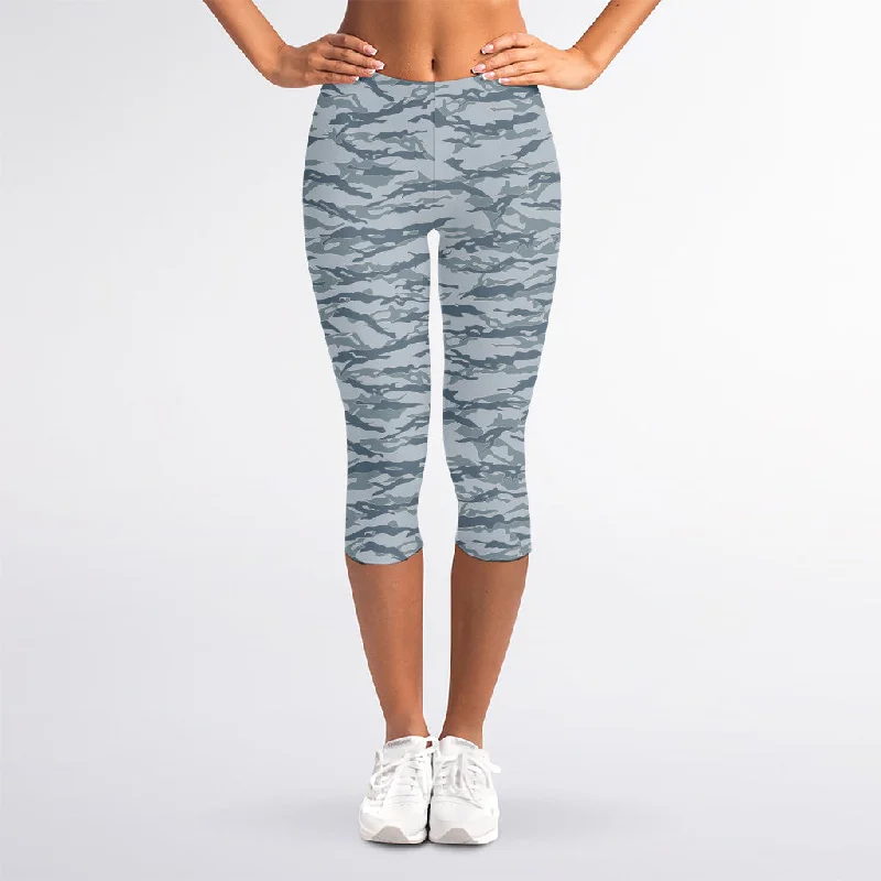 Winter Tiger Stripe Camo Pattern Print Women's Capri Leggings Comfortable Fleece-Lined Leggings Winter Tiger Stripe Camo Pattern Print Women's Capri Leggings Comfortable Fleece-Lined Leggings