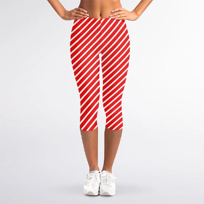 Red And White Candy Cane Pattern Print Women's Capri Leggings Fashionable Printed Leggings