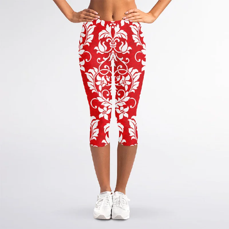 Red And White Damask Pattern Print Women's Capri Leggings Stylish Ultra Stretch Leggings