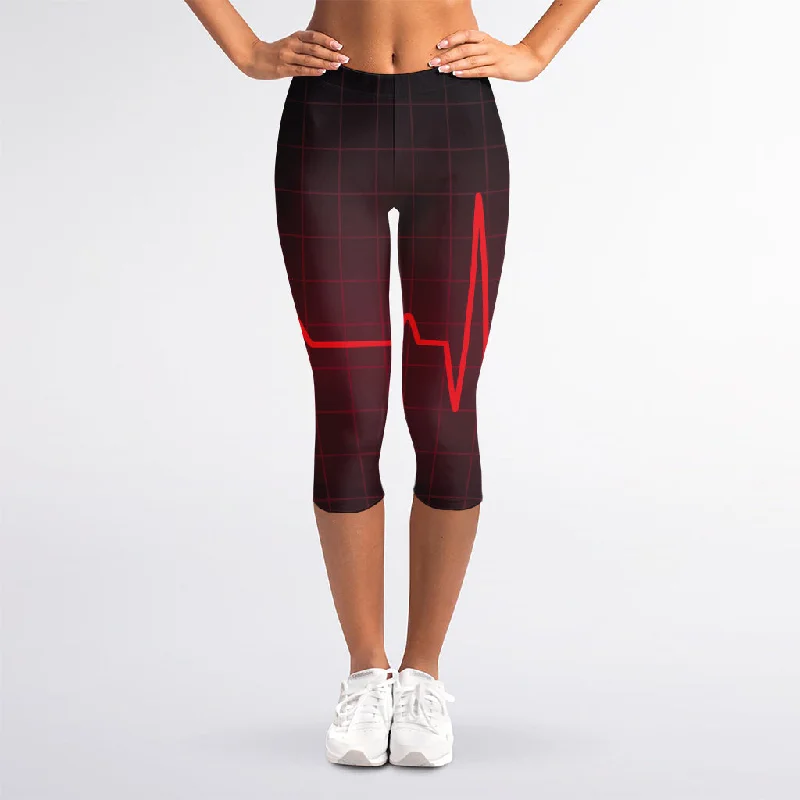 Red Heartbeat Print Women's Capri Leggings Stylish Sweat-Proof Leggings