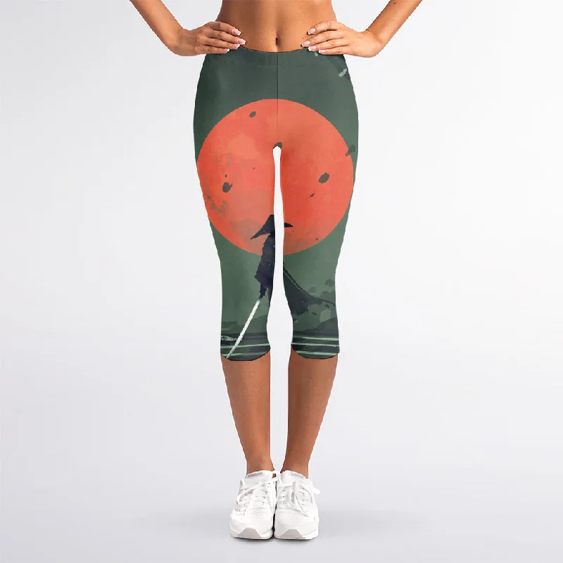 Red Moon Samurai Print Women's Capri Leggings Comfortable Bootcut Workout Leggings