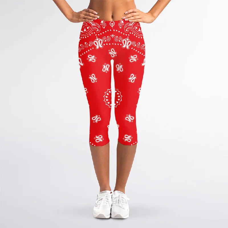 Red Paisley Bandana Print Women's Capri Leggings Comfortable Capri-Length Leggings