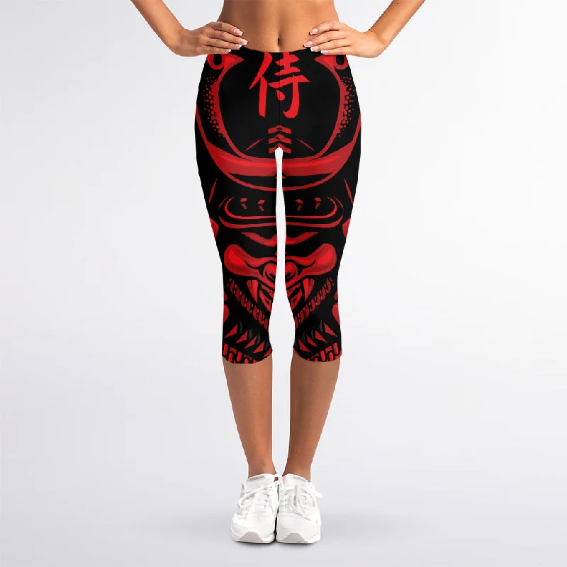 Red Samurai Mask Print Women's Capri Leggings Elegant Black Leggings