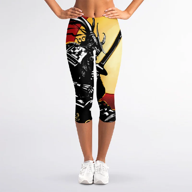 Red Sky And Golden Sun Samurai Print Women's Capri Leggings Fashionable Moisture-Wicking Leggings