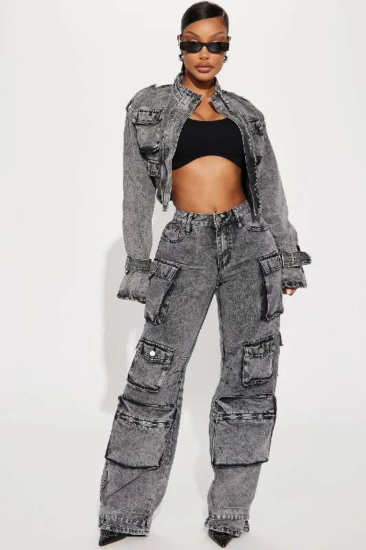 Billie Low Slung Cargo Jeans - Acid Wash Black Fashionable Mom Jeans