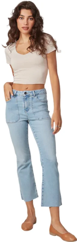 Billie High Rise Bootcut Jeans - Women's|-|Jean bootcut à taille haute Billie - Femme Trendy Cut-Off Denim Shorts Billie High Rise Bootcut Jeans - Women's|-|Jean bootcut à taille haute Billie - Femme Trendy Cut-Off Denim Shorts