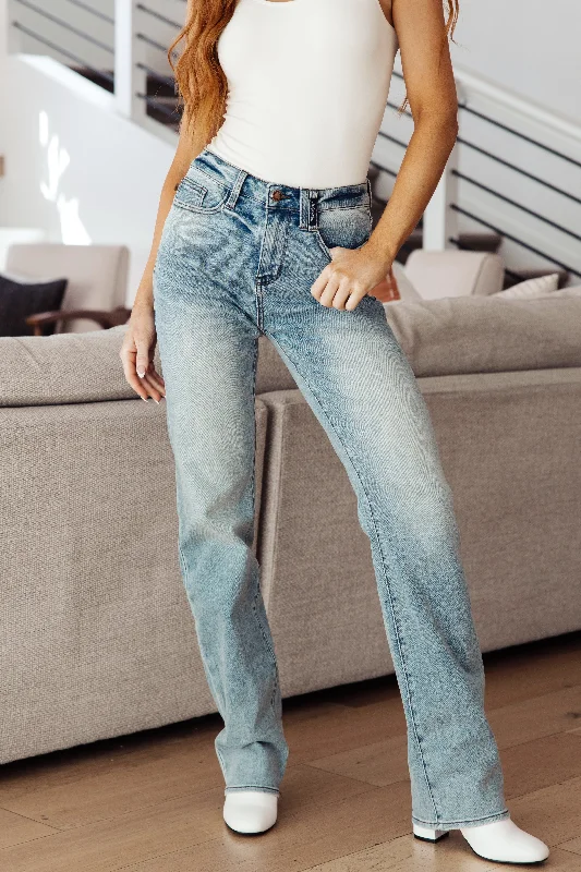 Judy Blue Miranda High Rise Plaid Cuff Vintage Straight Jeans Stylish Tapered Fit Jeans Judy Blue Miranda High Rise Plaid Cuff Vintage Straight Jeans Stylish Tapered Fit Jeans